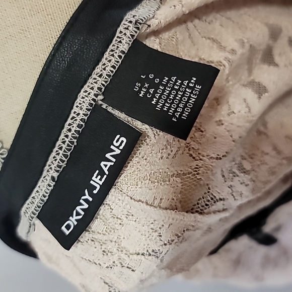 3/$30 DKNY Rose Lace Zipper Leather Trim Detail Top - Picture 6 of 7